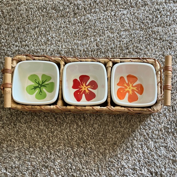 HOME Target White Ceramic dipping dishes With Basket and handles - Picture 4 of 7